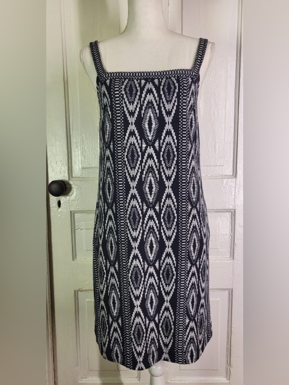 White House Black Market Black & White Geometric Print Sleeveless A-Line Dress